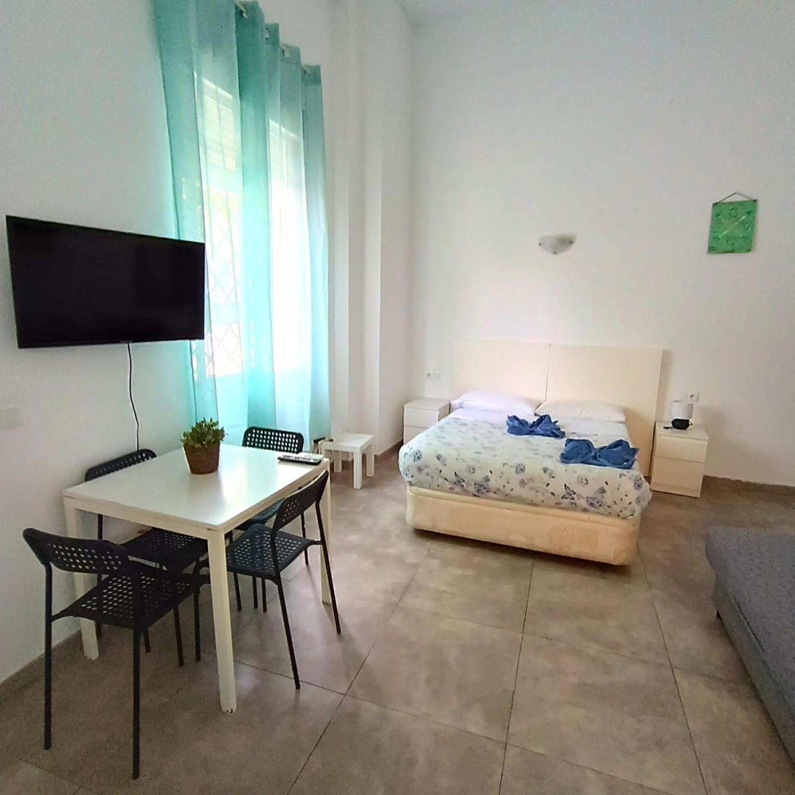 Terrazas De Capuchinos Apartamentos Malaga Exterior photo